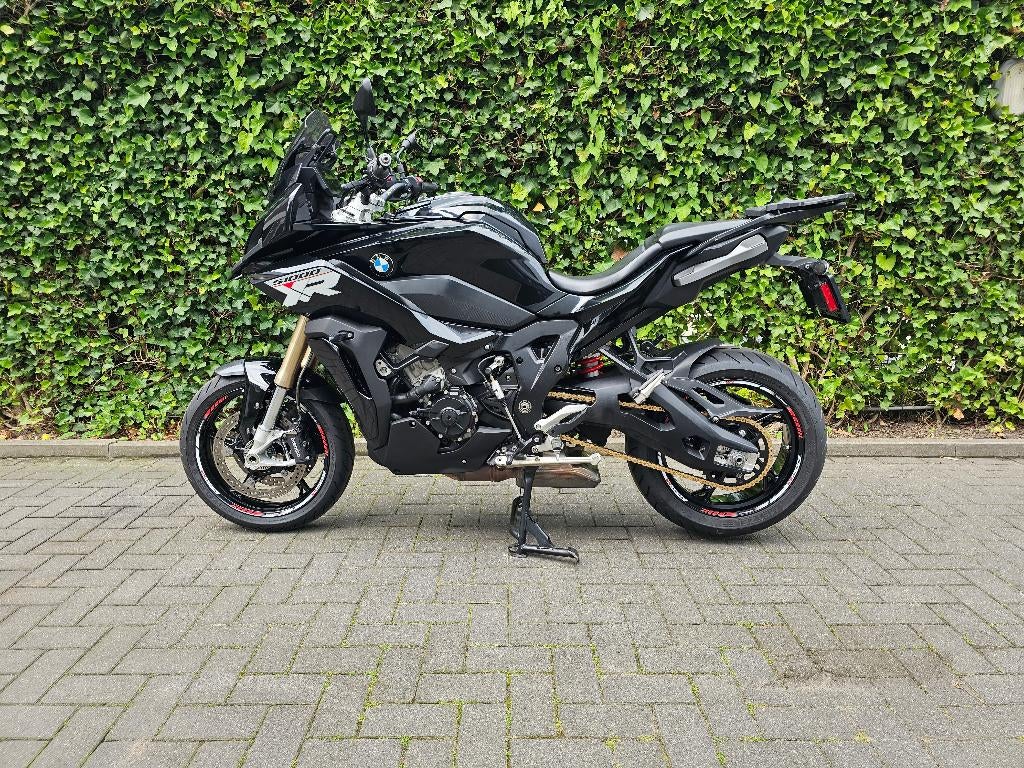 BMW S1000XR   triple black, Occasion, Handvatverwarming, 4 cilinders, Bedrijf