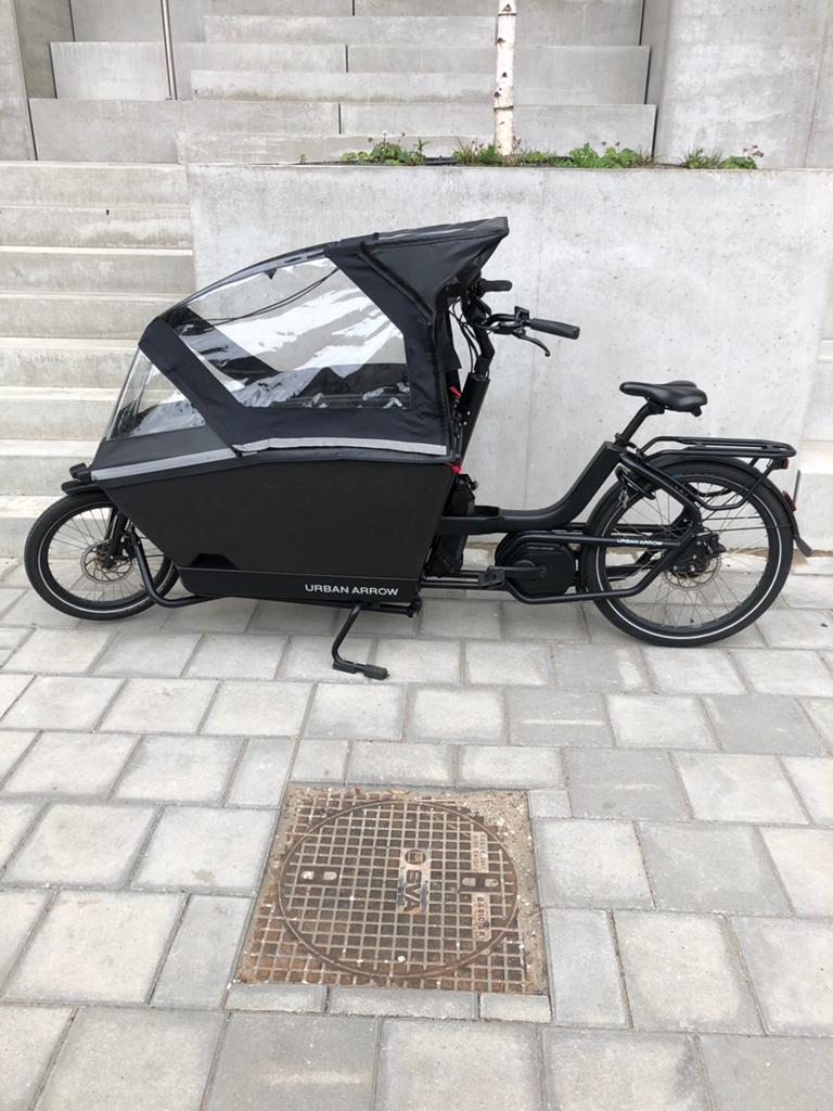 Urban arrow family bakfiets 2023, Ophalen of Verzenden, Zo goed als nieuw, 4 kinderen of meer