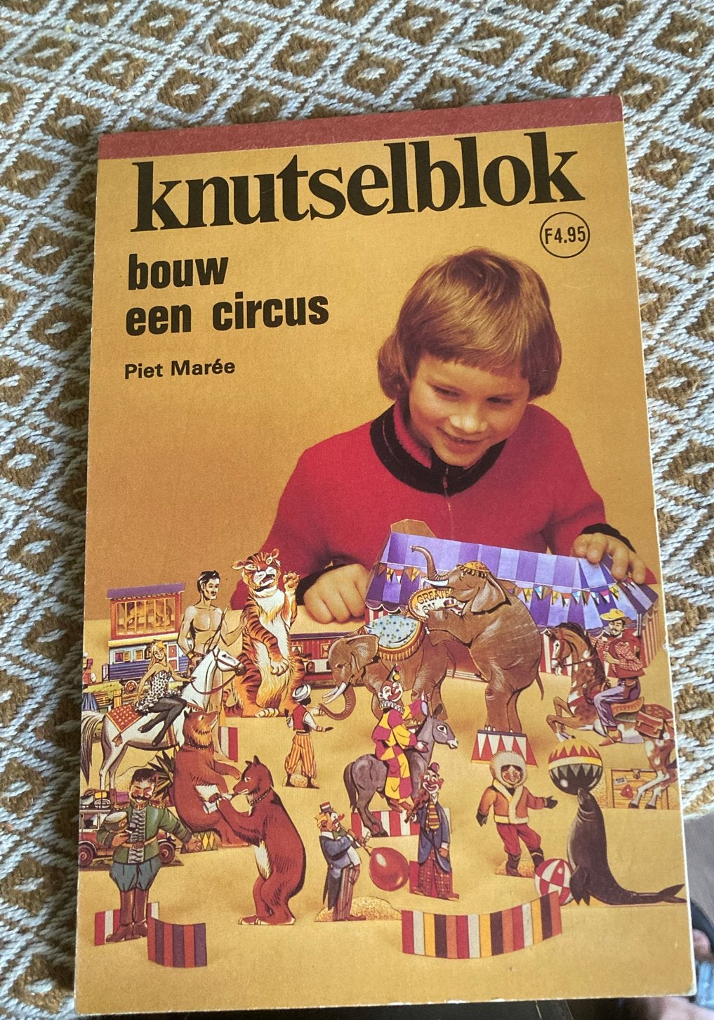 Knutselblok Bouw een Circus - Piet Marée, Dieren, Meerkleurig, Ophalen of Verzenden, Zo goed als nieuw