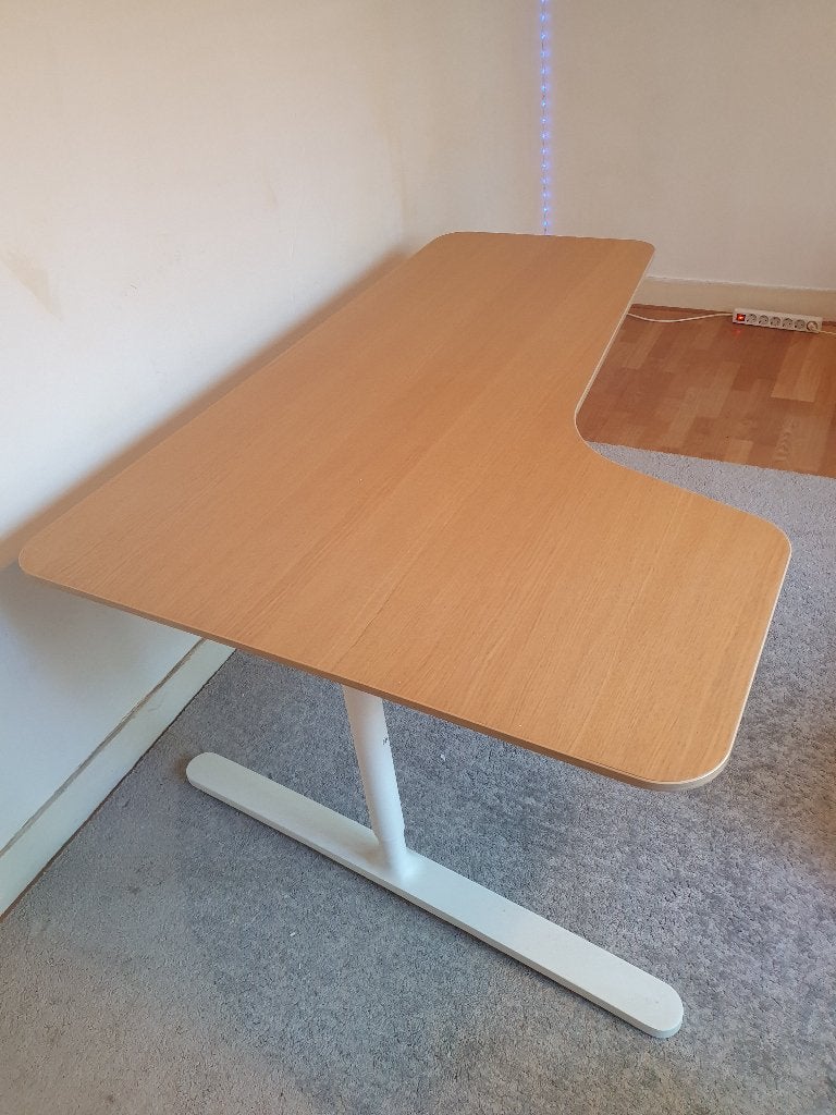 Bureau Bekant Ikea hoekvariant, Huis en Inrichting, Bureaus, Ophalen, 160 cm, Hout, Hoekbureau
