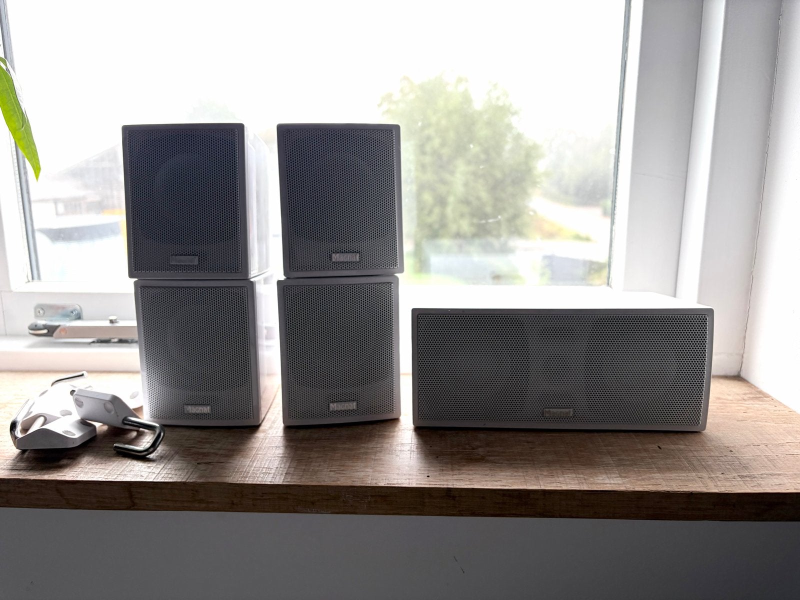 Magnat Interior 5001A Satellit 5.0 Speakerset, Gebruikt, Ophalen of Verzenden, 60 tot 120 watt, Geschikt voor surround/home cinema
