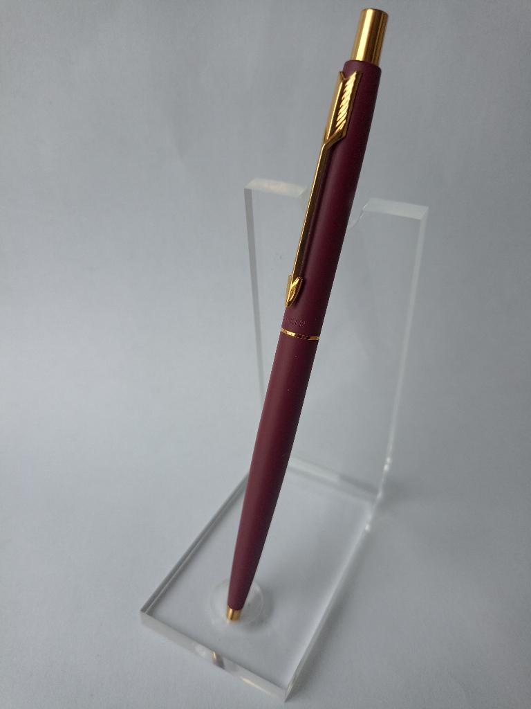 Balllpoint Parker Classic matte plum GT – zgan, Verzamelen, Pennenverzamelingen, Ophalen of Verzenden, Zo goed als nieuw, Balpen