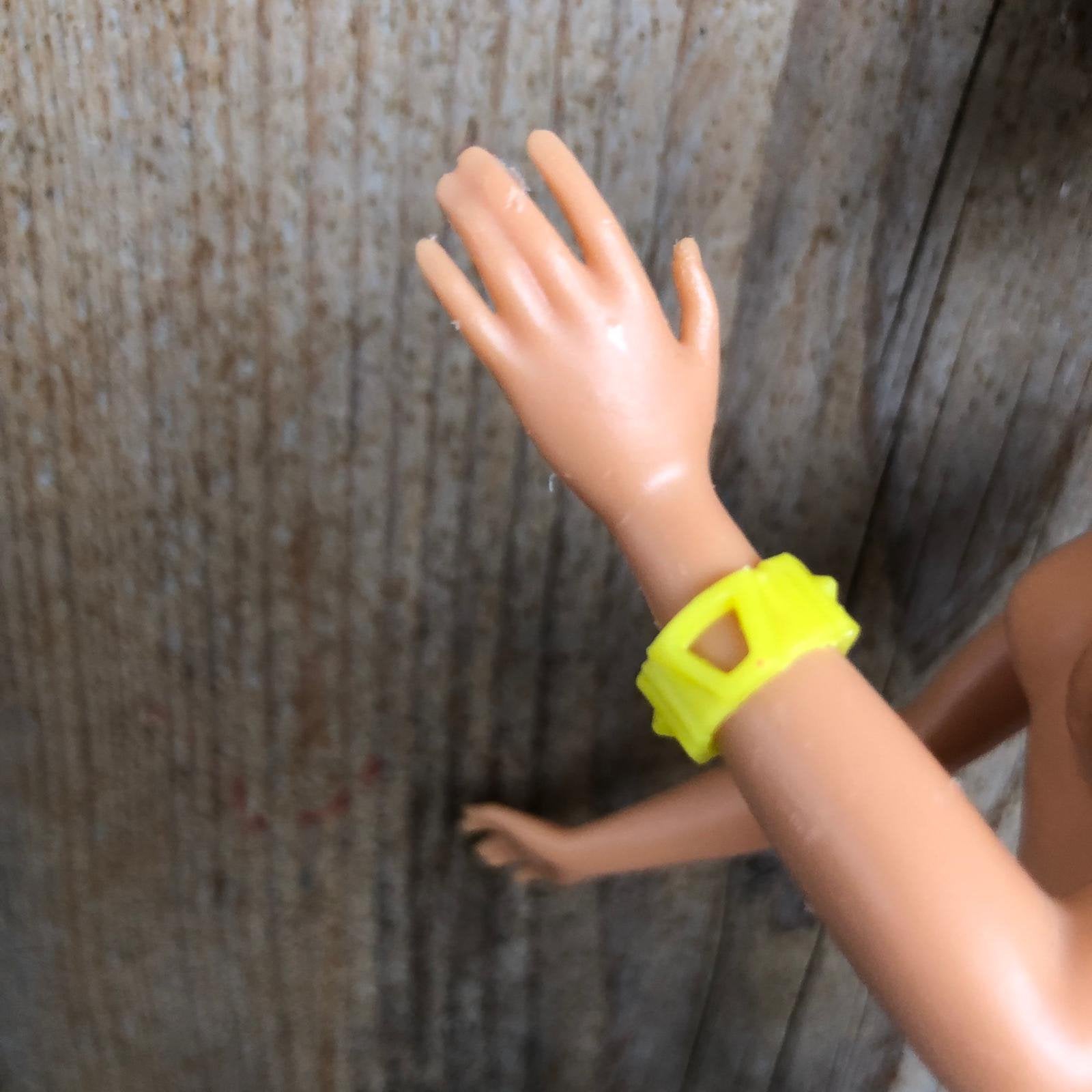Geel horloge armband, Kinderen en Baby's, Ophalen of Verzenden, Zo goed als nieuw, Barbie
