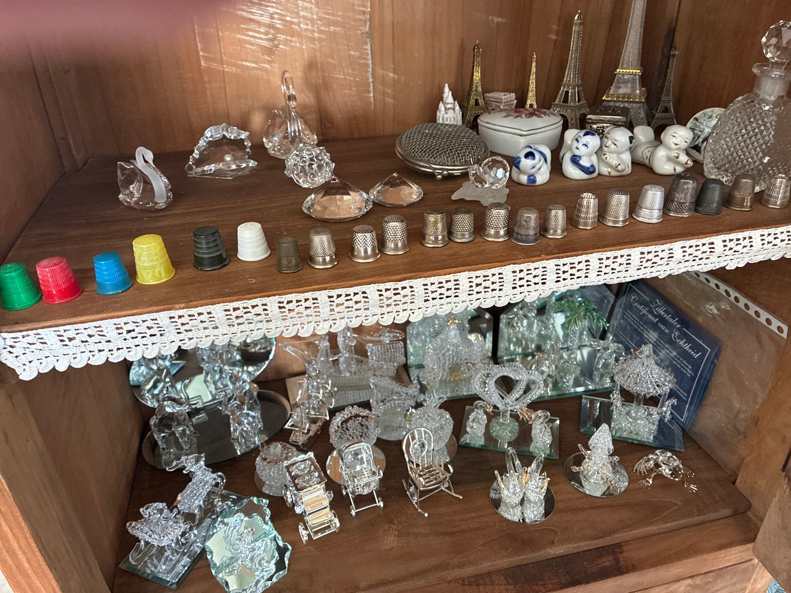 Verzameling van kristallen en vingerhoedjes, Antiek en Kunst, Ophalen