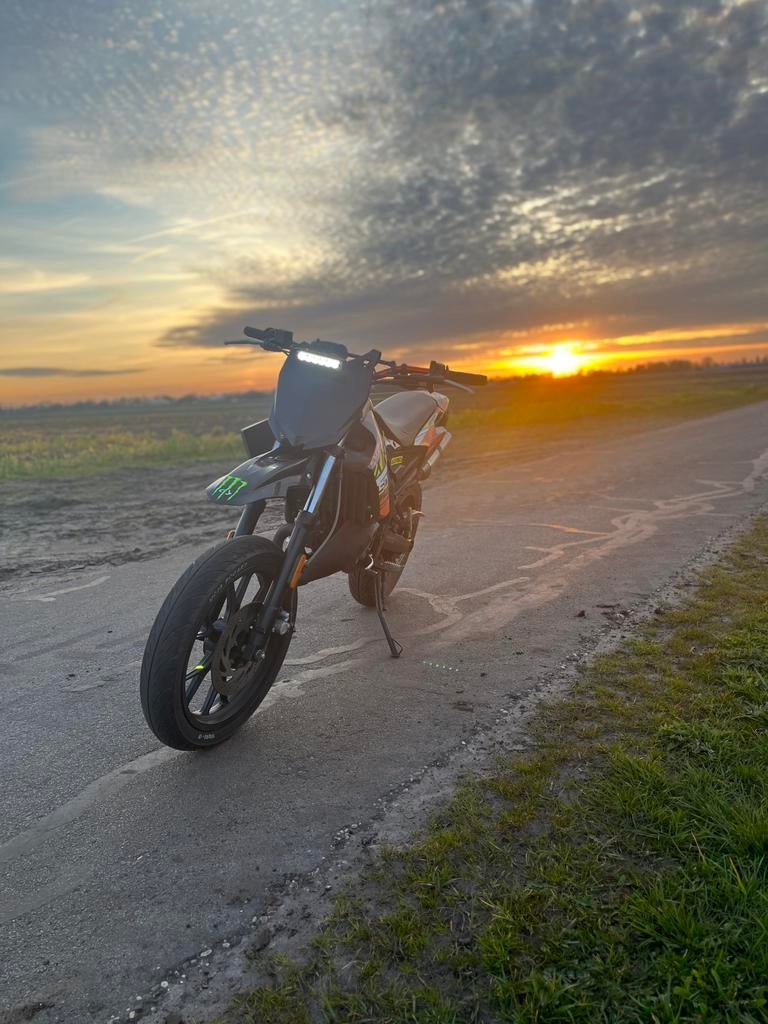 Derbi senda xtreme 2019, Fietsen en Brommers, Ophalen, Zo goed als nieuw, Derbi