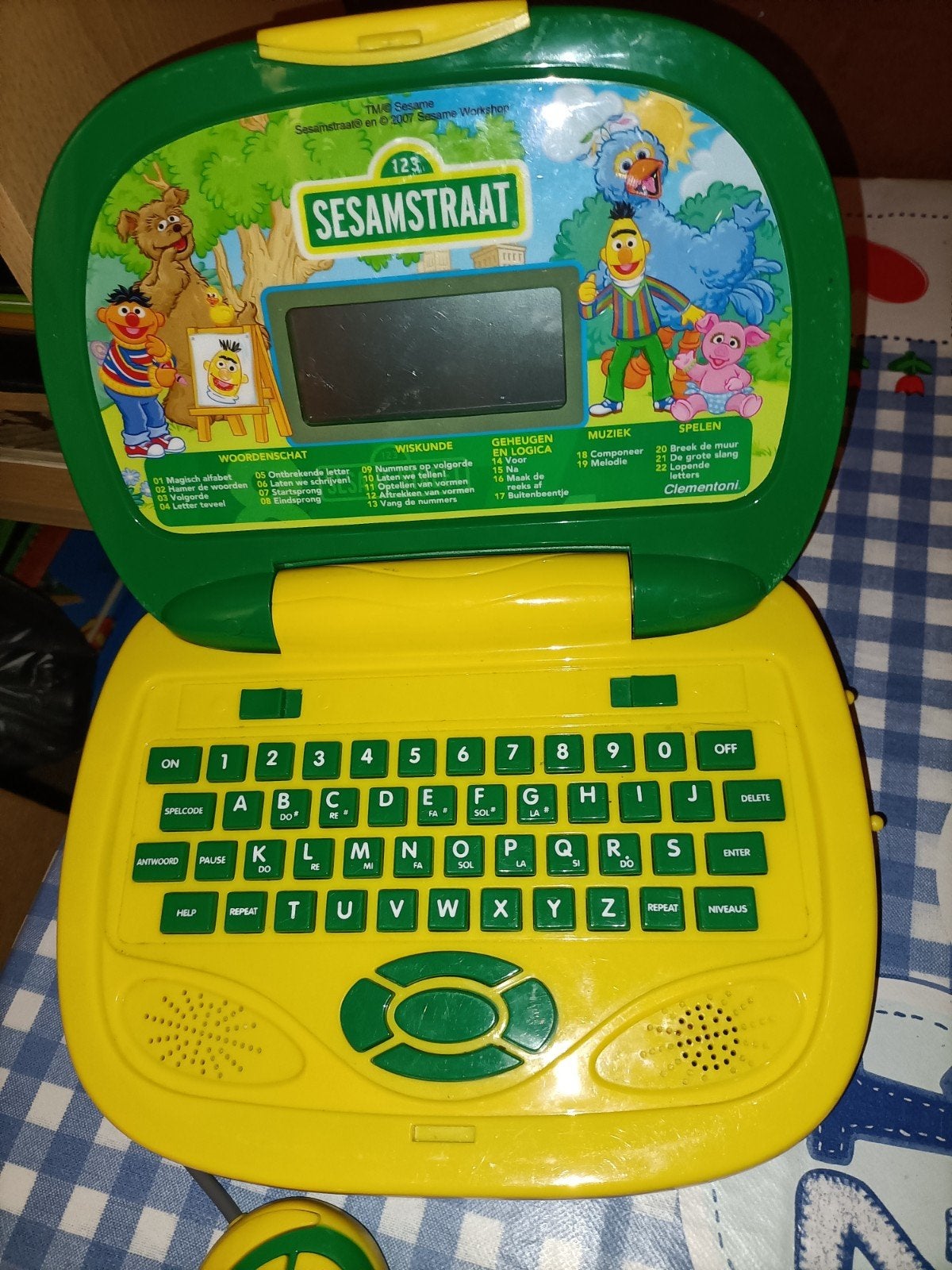 Leuke en leerzame spelletjes kinder laptop Sesamstraat, Ophalen of Verzenden, Zo goed als nieuw, Gebruiksvoorwerp
