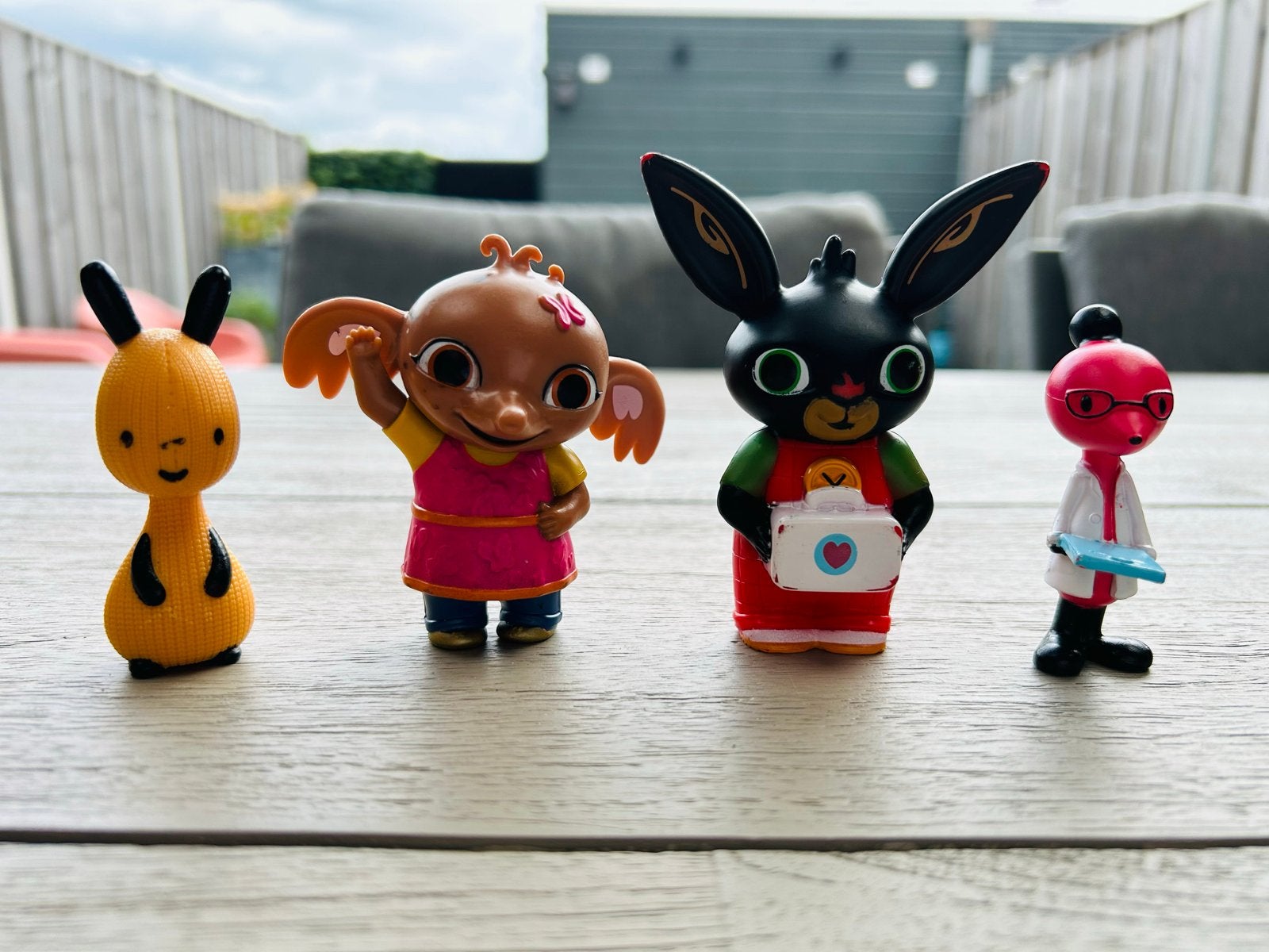 Bing en vriendjes speelfiguren, Ophalen, Gebruikt