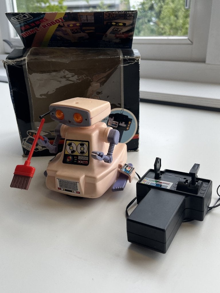 Mrs. Home-Robot 1986, Ophalen of Verzenden