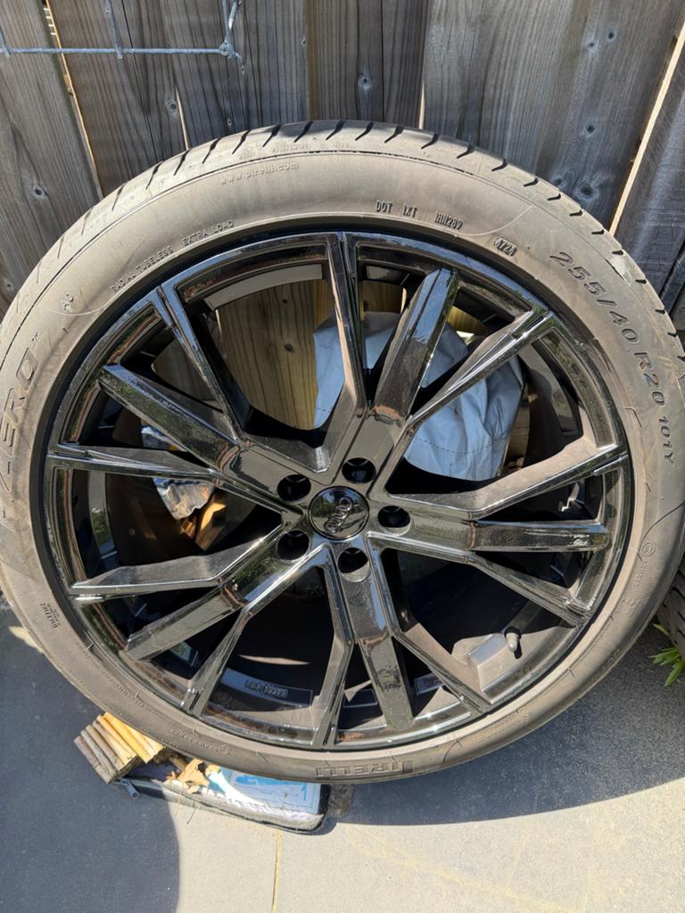 Audi 20 inch velgen met Pirelli P Zero zomerbanden, Auto-onderdelen, Ophalen, Gebruikt, 255 mm, Banden en Velgen