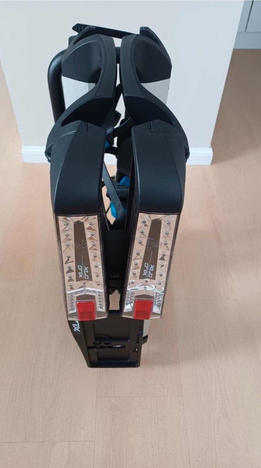 Fietsdrager Xlc Azura Easy Led, Auto diversen, Fietsendragers, Ophalen, Zo goed als nieuw, 2 fietsen, Trekhaakdrager