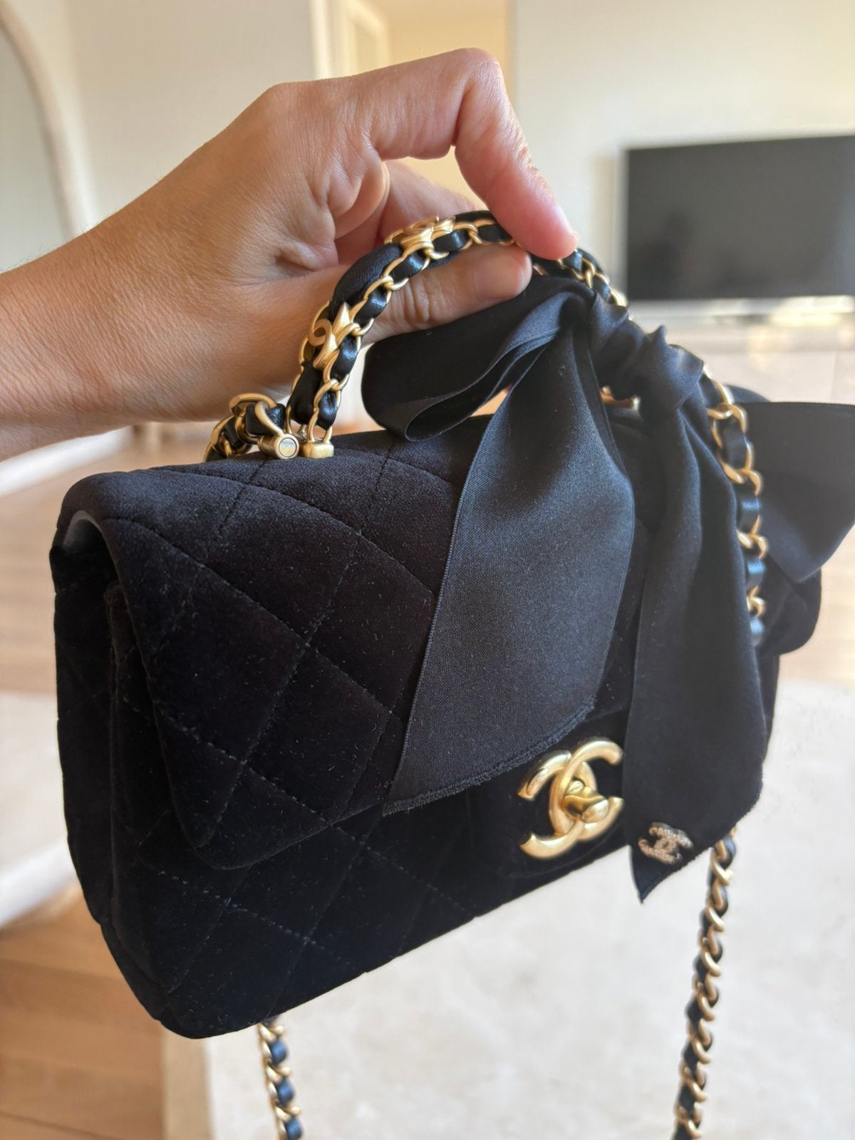 CHANEL 25K MINI RECTANGULAR TOP HANDLE BLACK VELVET original, Ophalen, Zo goed als nieuw, Speelkaart(en)