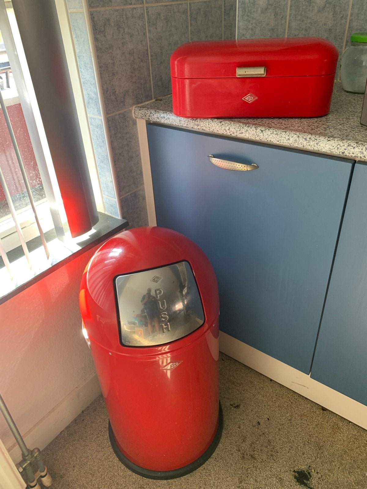 Wesco Broodtrommel & Prullenbak Set - Rood, Ophalen, Gebruikt, 50 tot 75 cm, 20 tot 30 liter