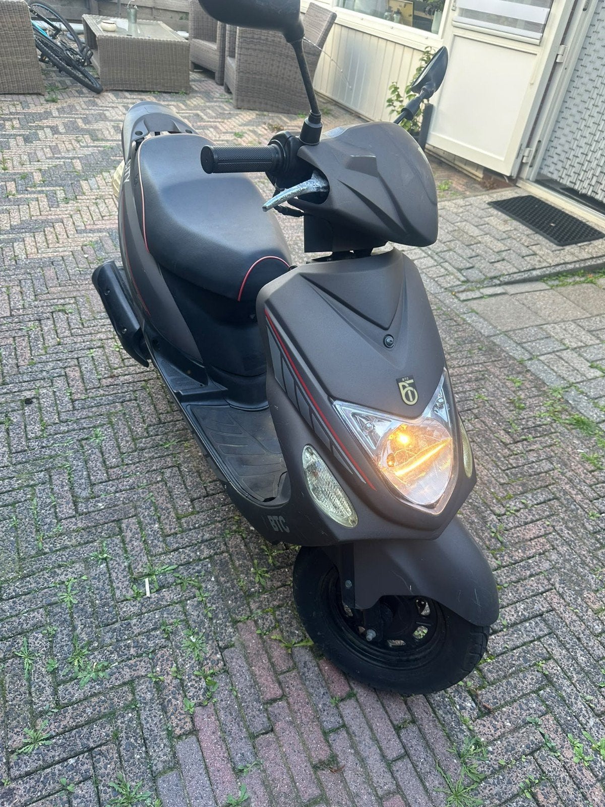 BTC City Scooter - Goed onderhouden met lichte schade, Ophalen, Gebruikt, Benzine, Overige merken