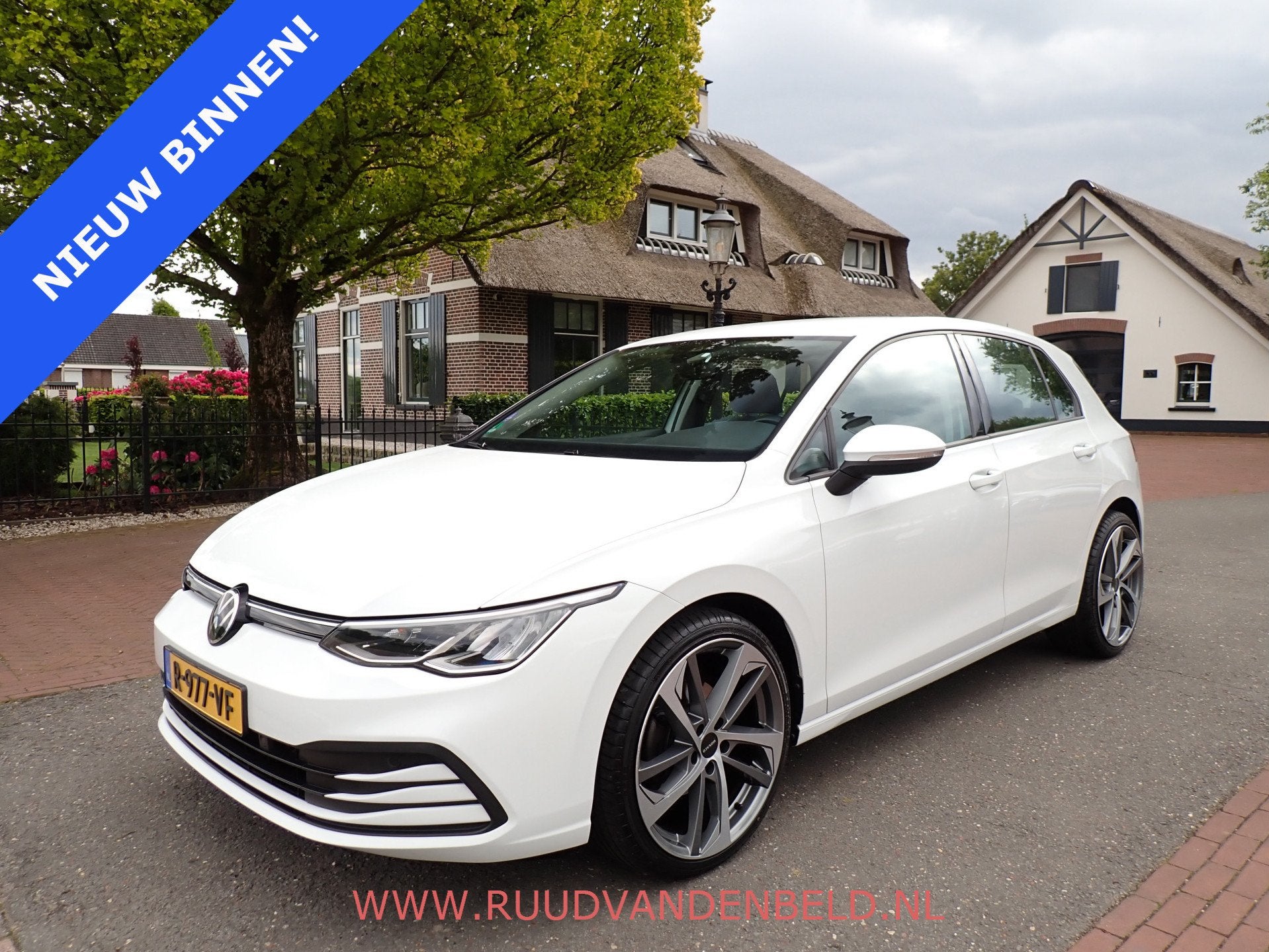 Volkswagen Golf 1.0TSI / ACC / CARPLAY / PDC / 19'', Auto's, Volkswagen, Voorwielaandrijving, 1160 kg, Stof, Gebruikt