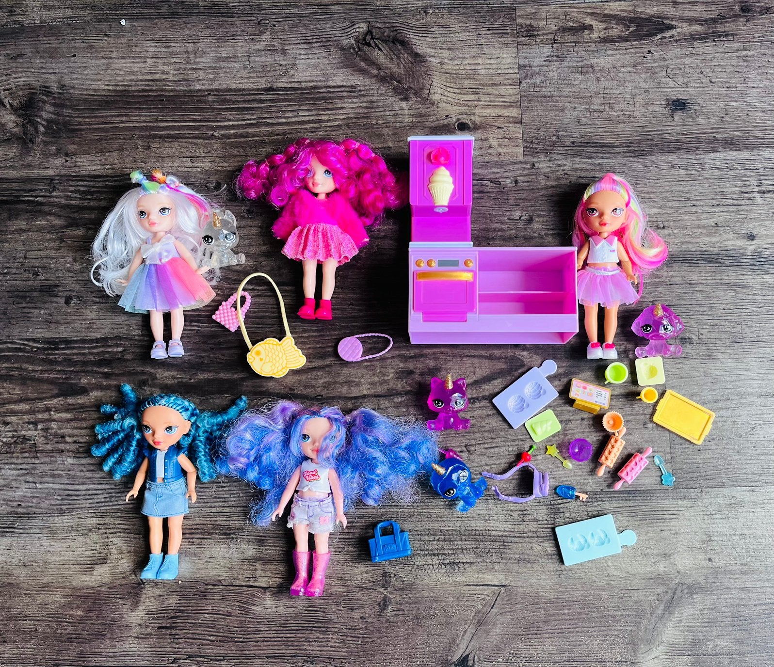 Rainbow High mini met accessoires, Ophalen of Verzenden, Gebruikt, Overige typen