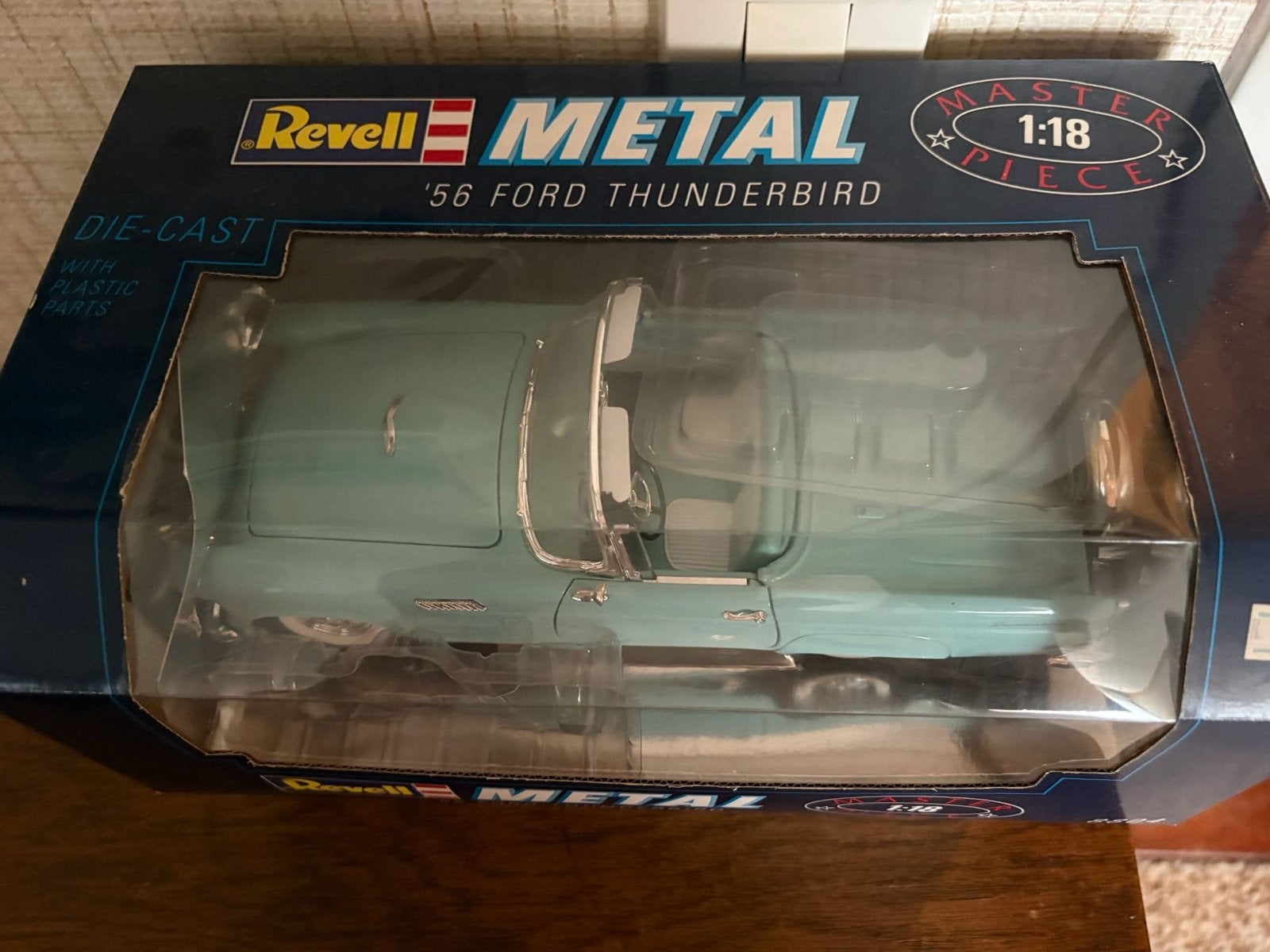Revell '56 Ford Thunderbird Die-Cast Model 1:18, Ophalen of Verzenden, Nieuw, Auto, Revell
