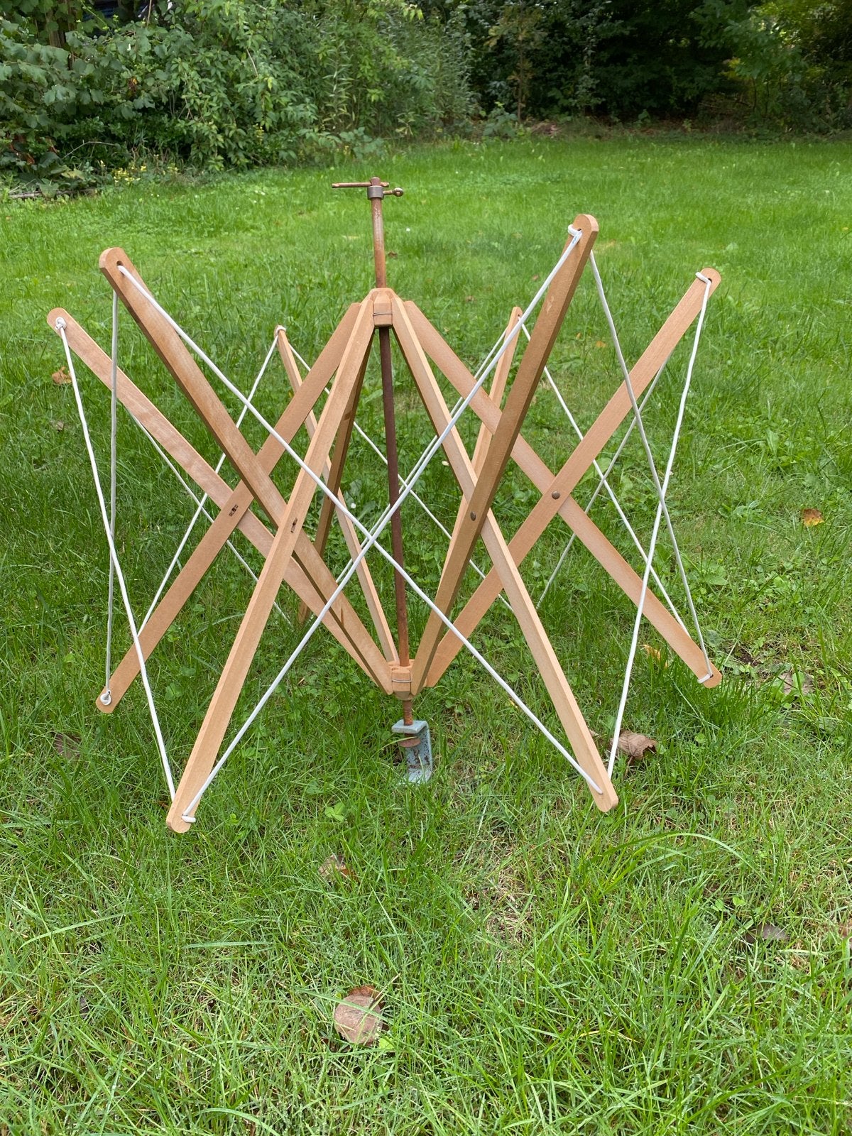 Vintage houten wolwinder / parapluwolwinder, Ophalen of Verzenden, Zo goed als nieuw, Breien of Haken, Wol of Garen