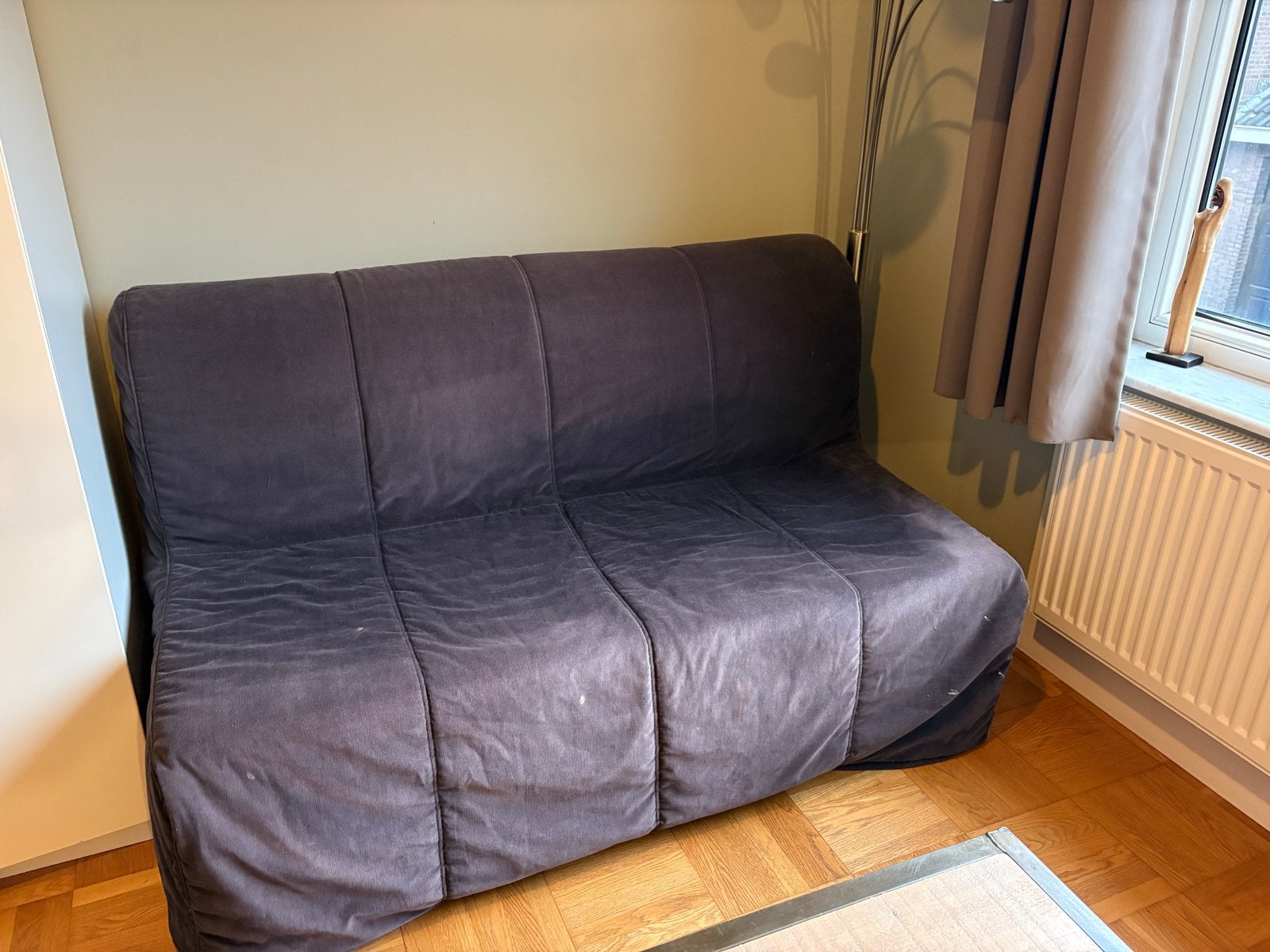 Slaapbank / Bedbank - Compact en Comfortabel, Gebruikt, Zwart, Ophalen of Verzenden, Twijfelaar
