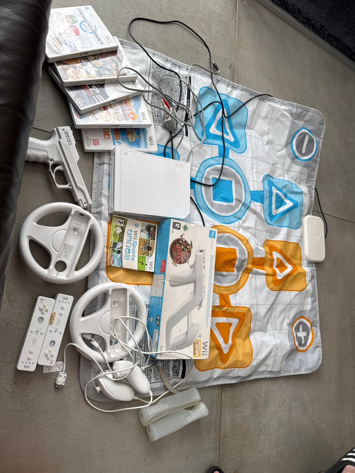 Wii Console Bundel met Games en Accessoires, Ophalen, Gebruikt, Met 2 controllers, Met games