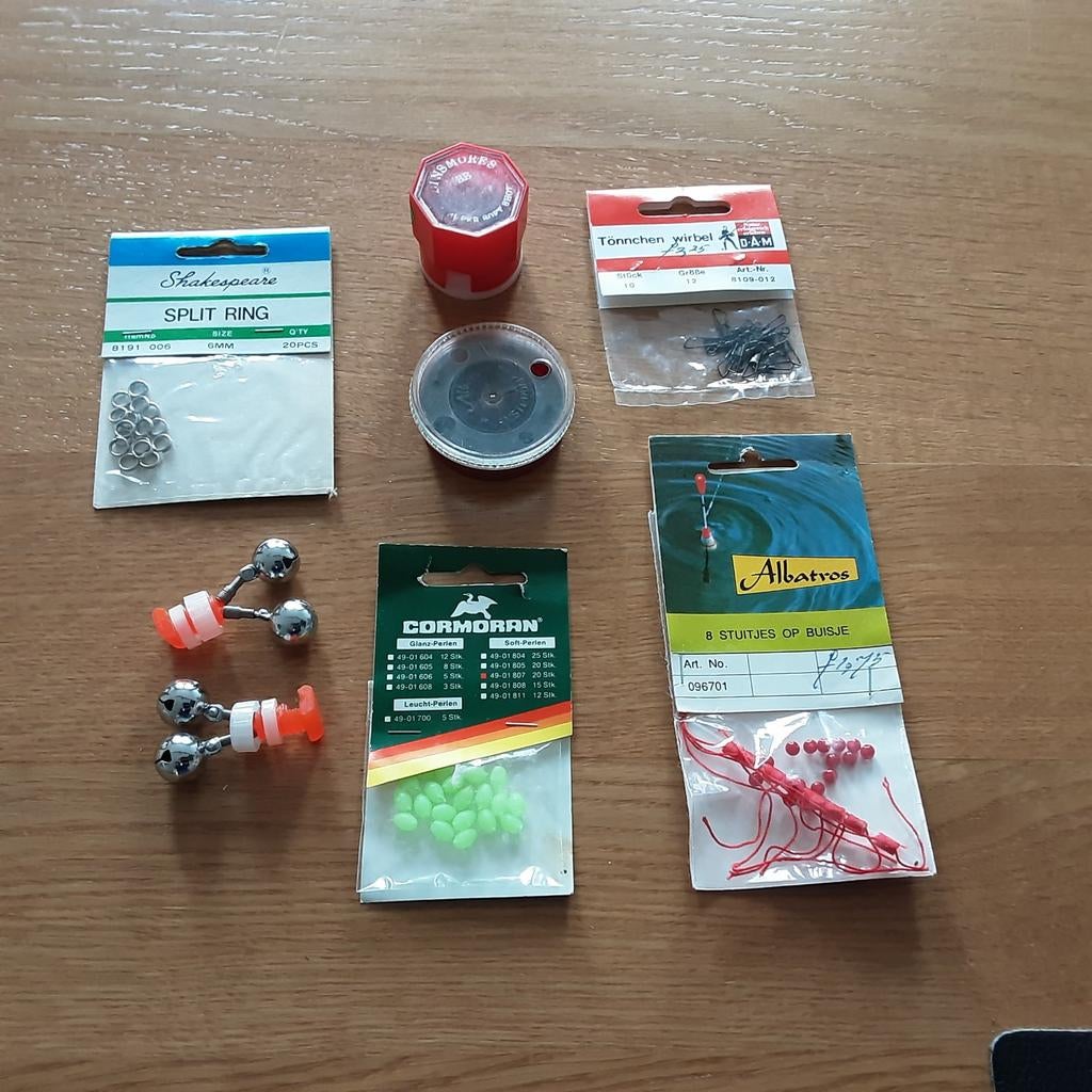 Diverse hengelsportartikelen: splitringen, wartels, dobbers, Ophalen of Verzenden, Nieuw, Overige typen