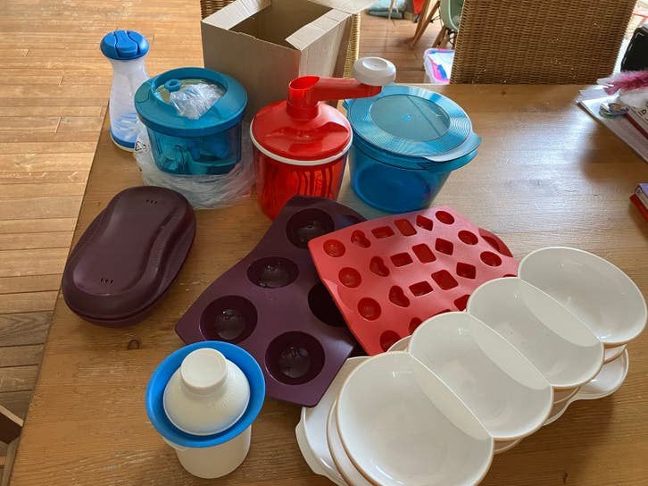 Tupperware set - Diverse items en kleuren, Ophalen, Overige kleuren, Overige typen, Zo goed als nieuw