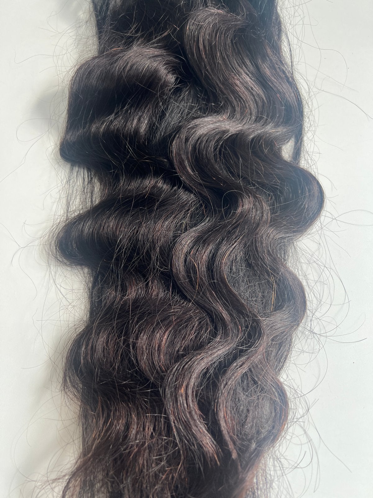 Zwarte 100% echt haar extensions, 65cm, mooie slag/krul, Ophalen of Verzenden, Nieuw, Pruik of Haarverlenging