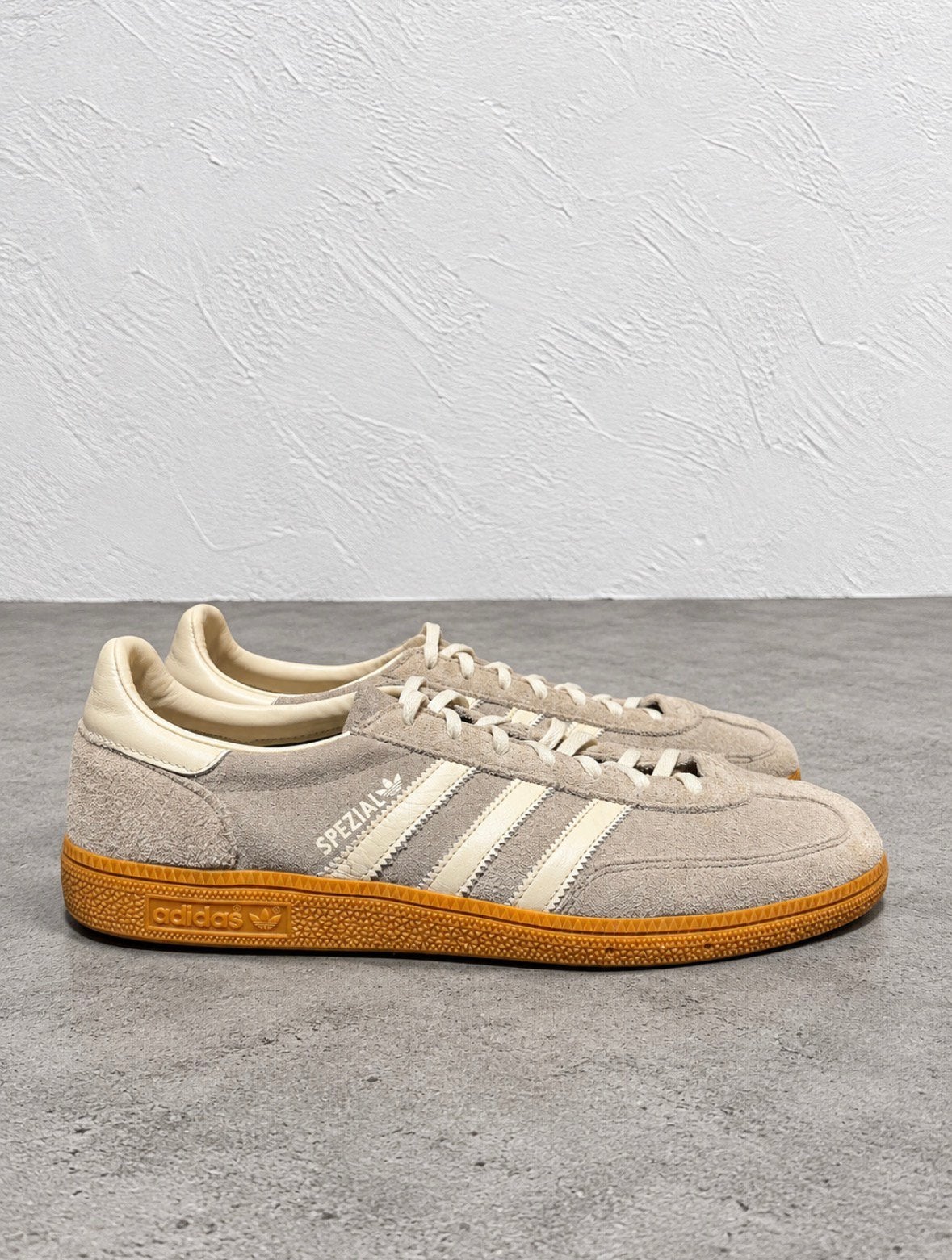 Adidas Handball Spezial sneakers grijs beige 47 1/3 47.5, Ophalen of Verzenden, Zo goed als nieuw, Overige kleuren
