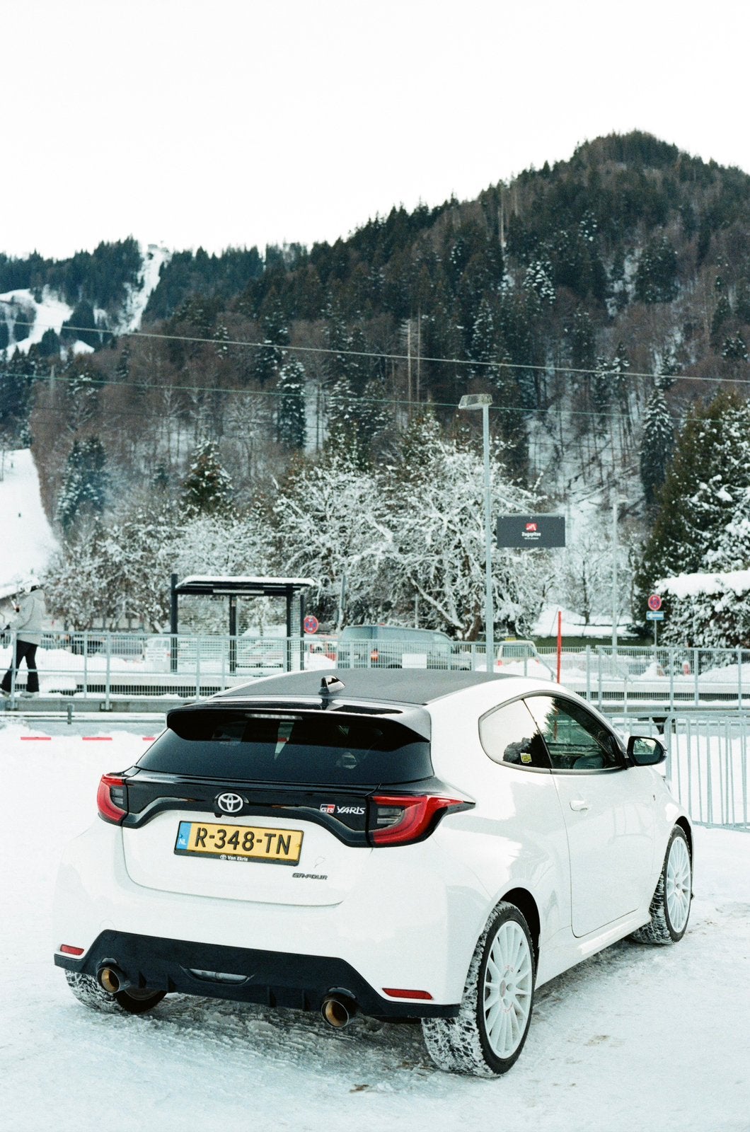 Toyota GR Yaris met Performace paket, 1600 cc, Alcantara, Wit, Handgeschakeld