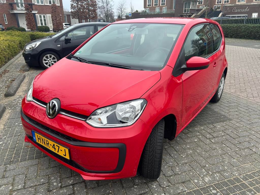 Volkswagen up! 1.0 44KW 3-DRS 2017 Rood, Auto's, Volkswagen, Voorwielaandrijving, Up!, 4 stoelen, 23 km/l