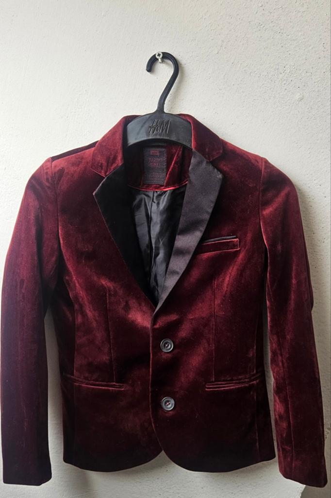 WE Party Time! Bordeauxrood Fluwelen Blazer Maat 134/140, Ophalen, Zo goed als nieuw, Jongen