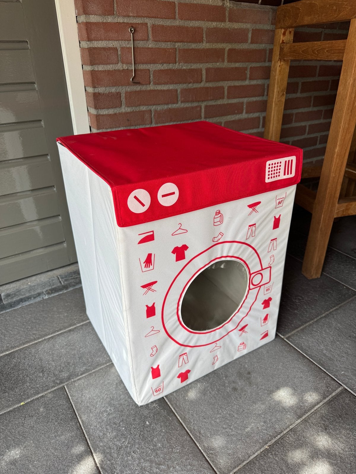Originele wasmand in de vorm van een wasmachine, Gebruikt, Ophalen of Verzenden, Modern, Rood