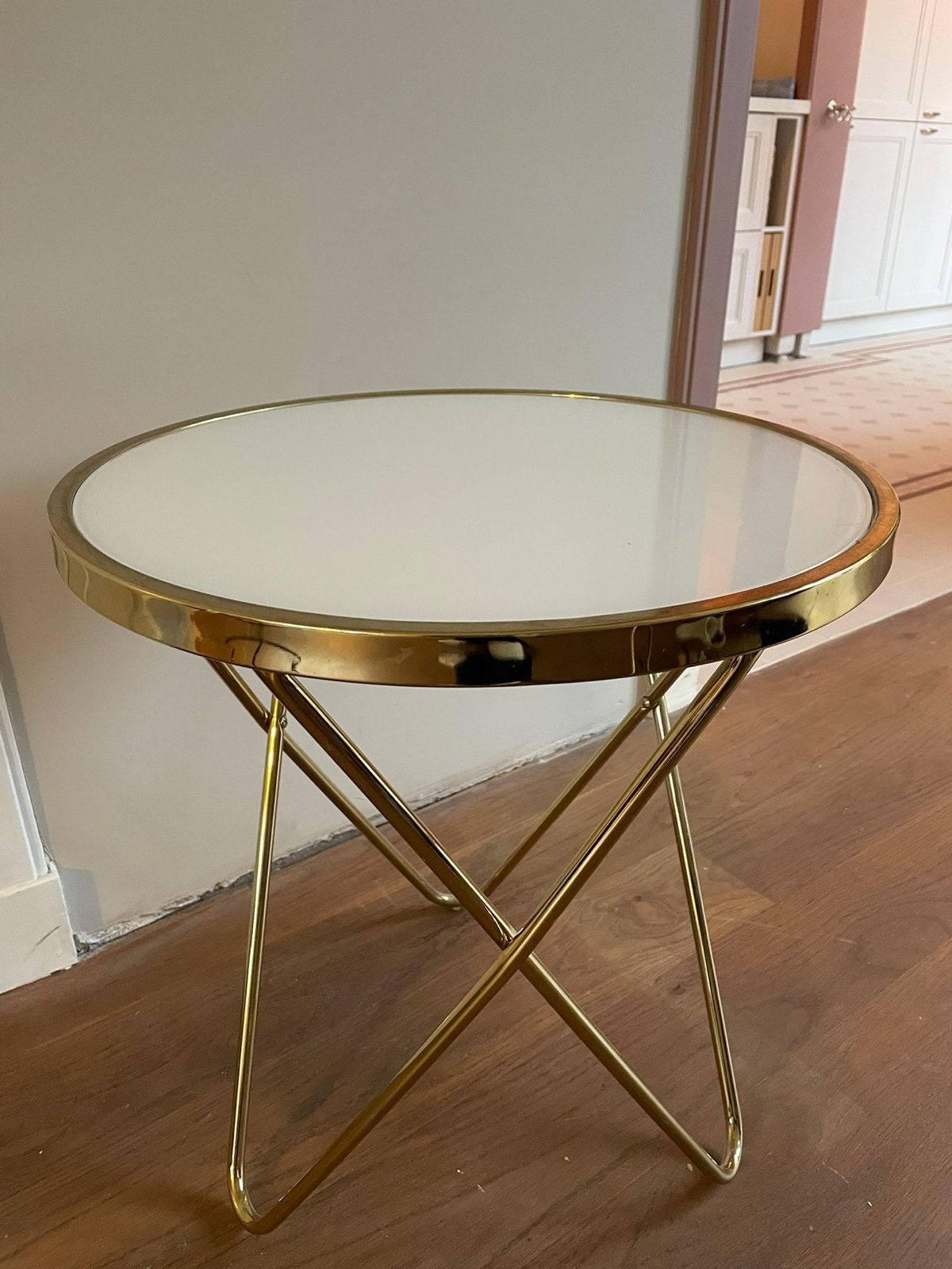 Glazen bijzettafel met gouden details, Minder dan 55 cm, Rond, Ophalen, 45 tot 60 cm