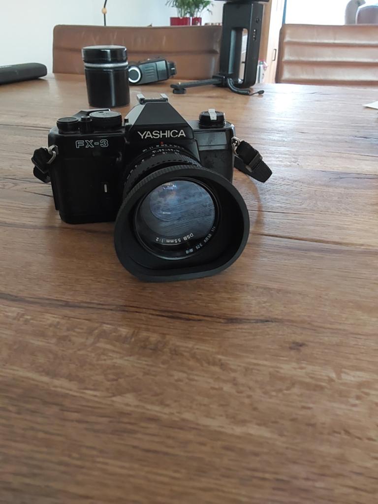 Yashica anologe fotocamera, Ophalen of Verzenden, Gebruikt, Spiegelreflex, Overige Merken