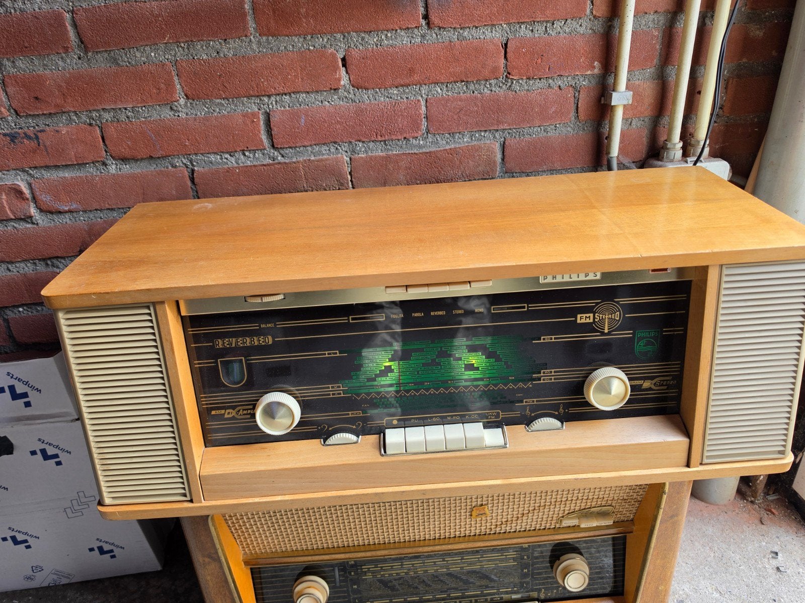Philips buizen radio, Ophalen