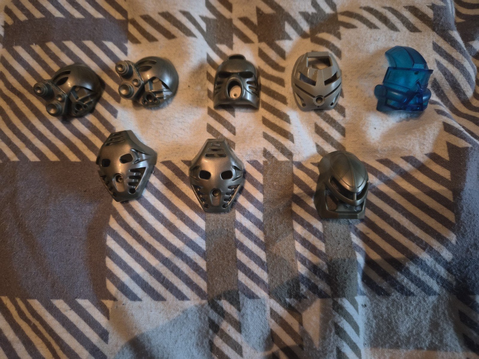 LEGO Bionicle Bohrok Onderdelen en bionicle maskers, Bionicle, Lego, Ophalen of Verzenden, Zo goed als nieuw