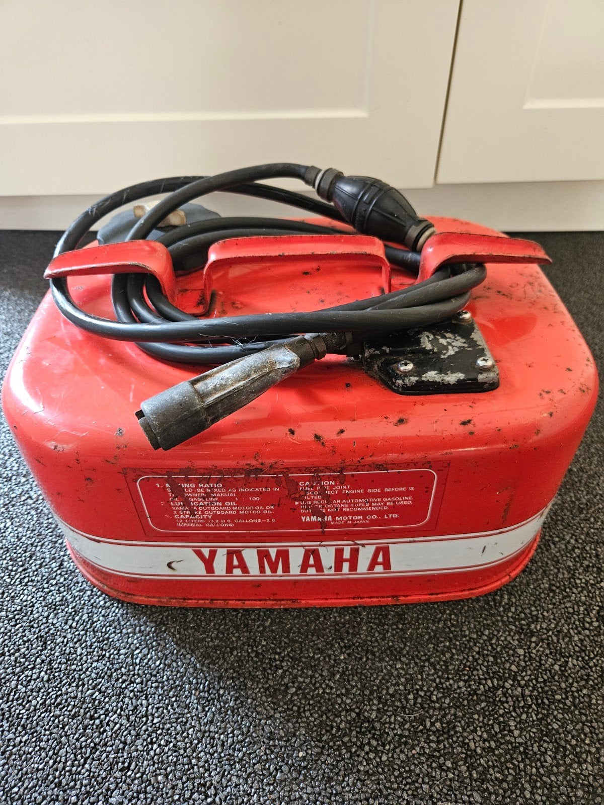Yamaha 12 liter externe brandstoftank met slang, Ophalen of Verzenden, Gebruikt, Motor en Techniek