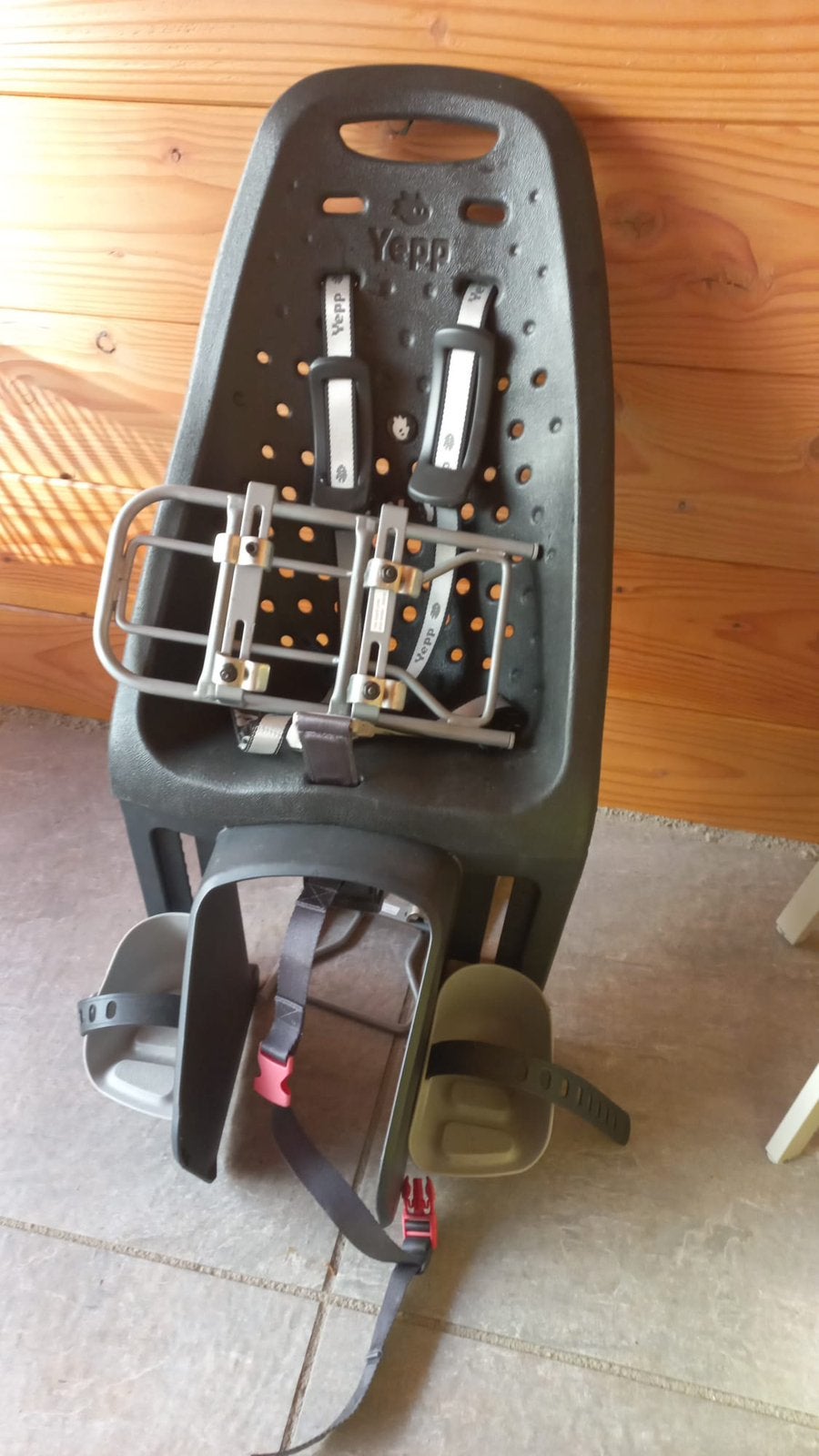 Kinderzitje fiets., Ophalen, Zo goed als nieuw, Voetsteuntjes