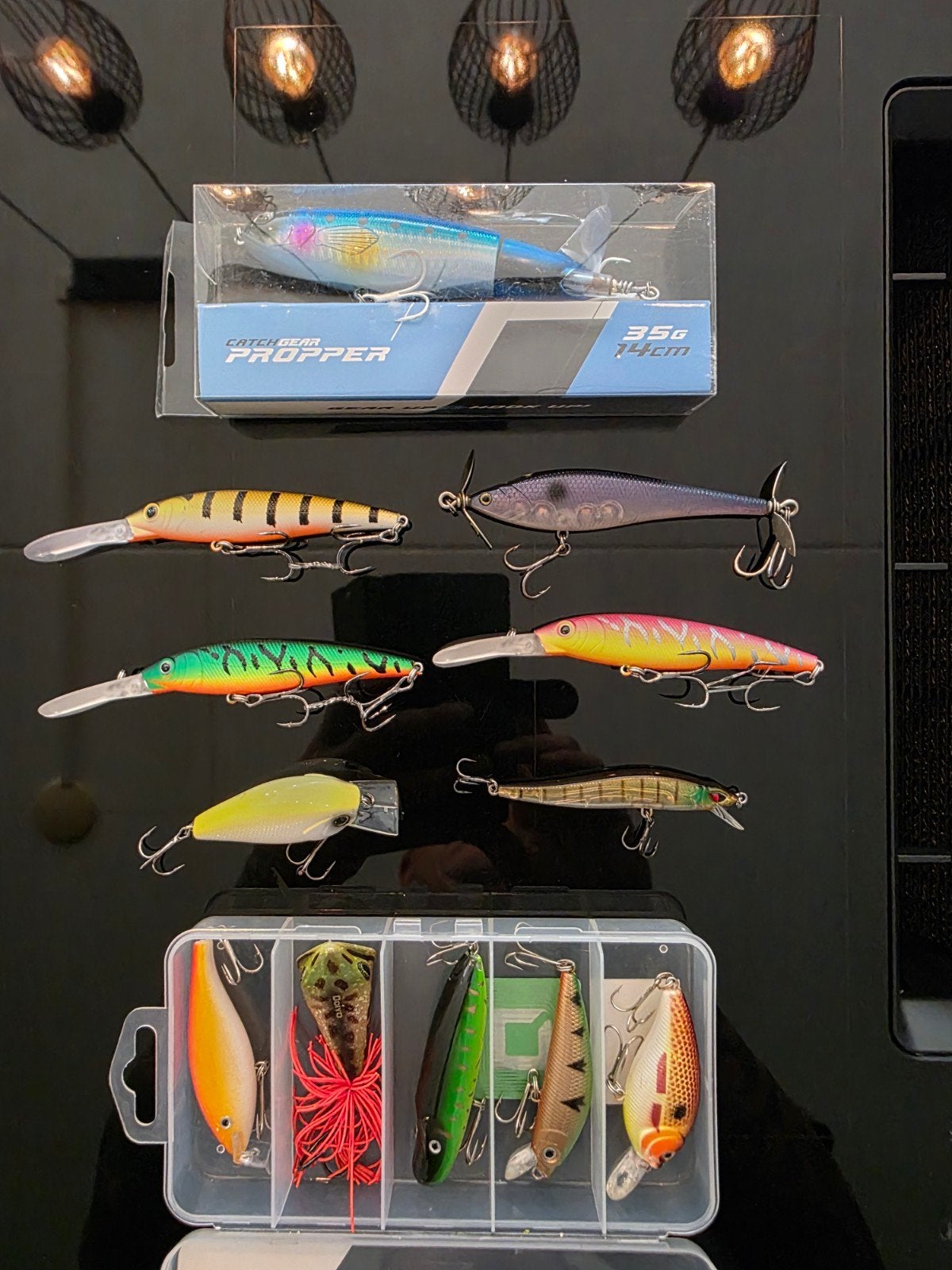 Set pluggen en spinnerbaits diverse merken, Watersport en Boten, Hengelsport | Roofvissen, Ophalen of Verzenden, Zo goed als nieuw