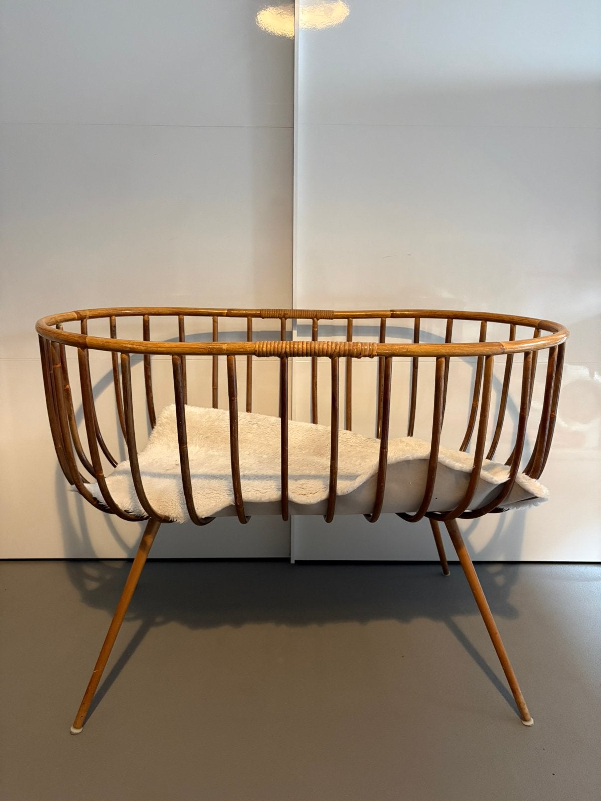 Rotan wieg vintage, Ophalen, Zo goed als nieuw, Wieg