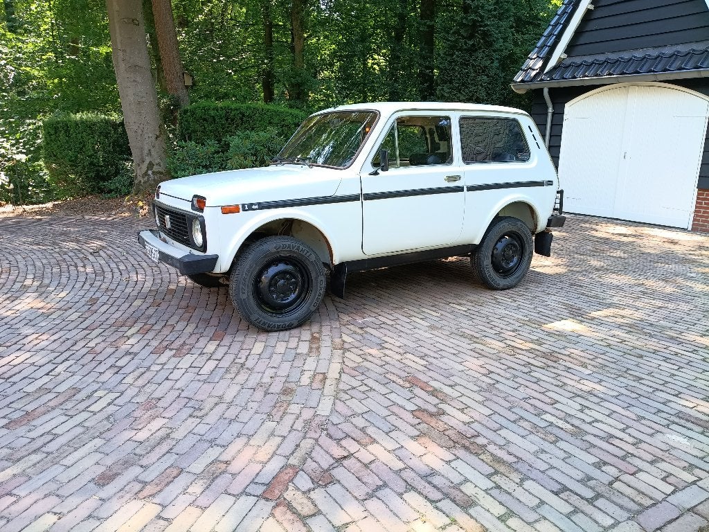 Mooie harde originele Lada Niva 1.6 bj. 1993, Auto's, Lada, Zwart, 4 cilinders, 1600 cc, Wit