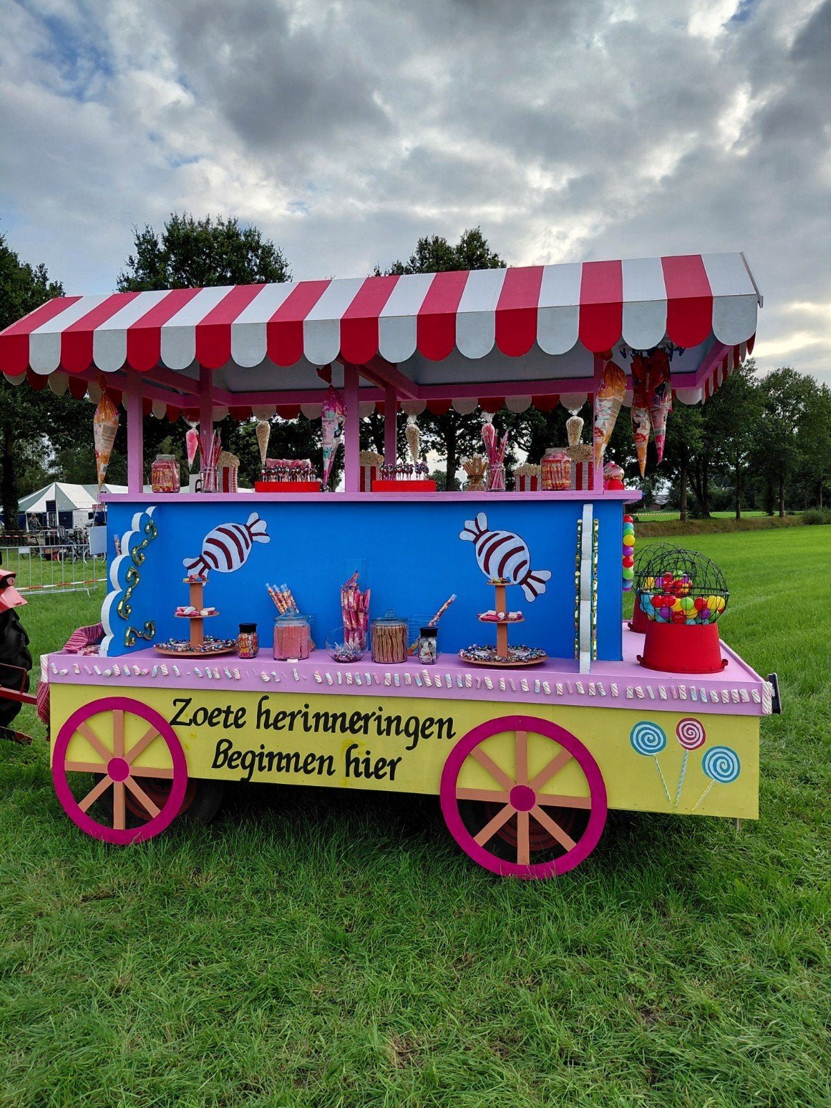 versierde wagen , praalwagen, Ophalen of Verzenden, Gebruikt, Carnaval