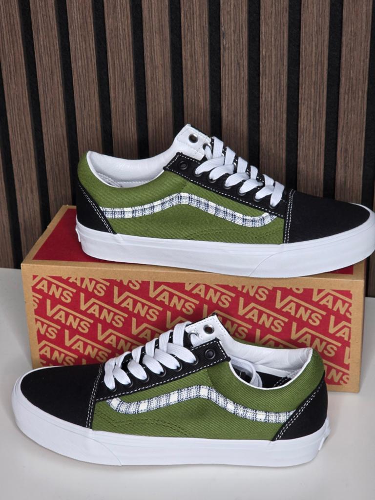 Vans Old Skool Sneakers Zwart/Groen maat 40,5, Zwart, Nieuw, Ophalen of Verzenden, Sneakers of Gympen