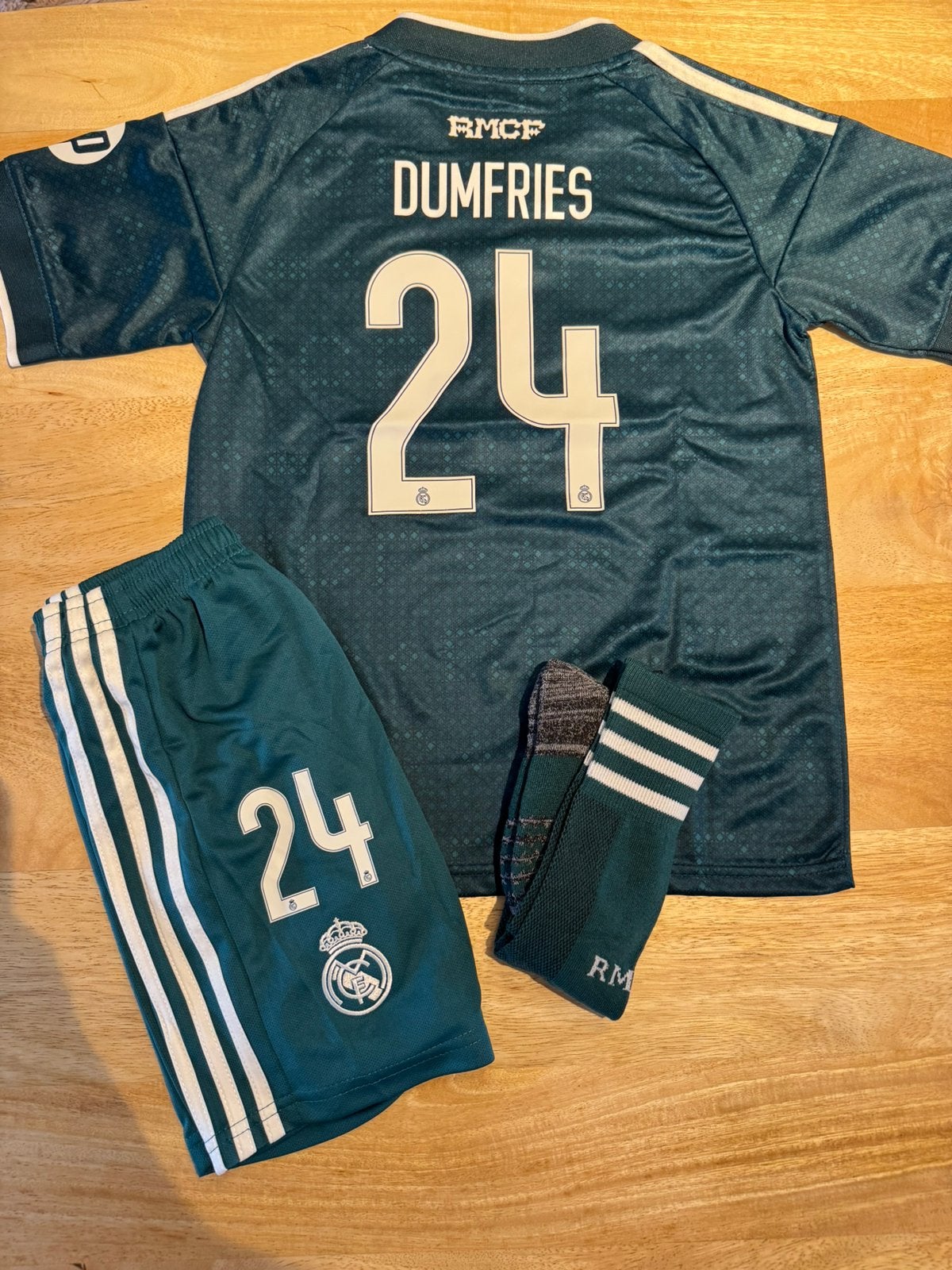 Real Madrid uit tenue 26/27 Dumfries #24, Maat XS of kleiner, Verzenden, Zo goed als nieuw, Shirt