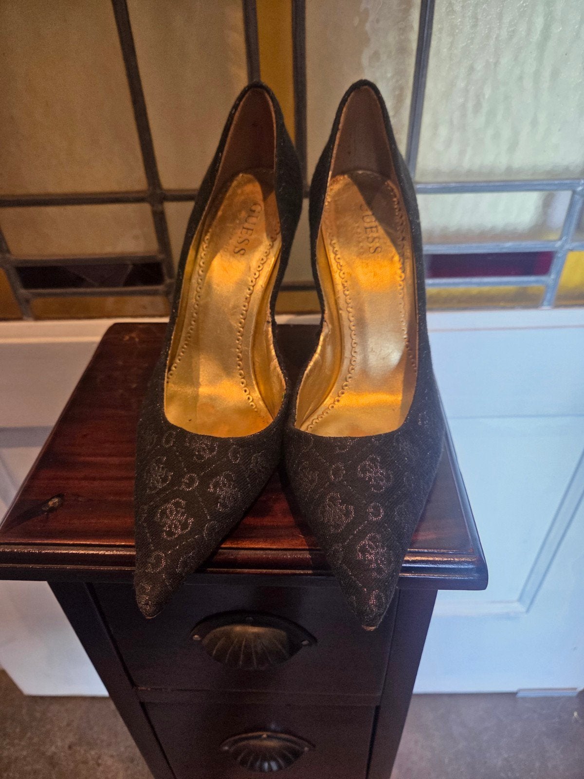 Guess pumps maat 38 - Zwart met lichte slijtage, Pumps, Guess, Zwart, Ophalen of Verzenden