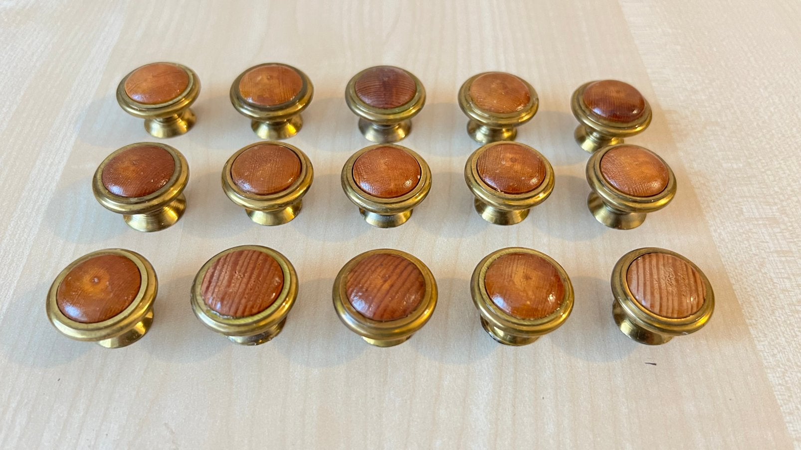 15 Messing knopjes meubels ingelegd met hout, €2,00 per stuk, Doe-het-zelf en Verbouw, Ophalen of Verzenden, Nieuw, Koper of Messing