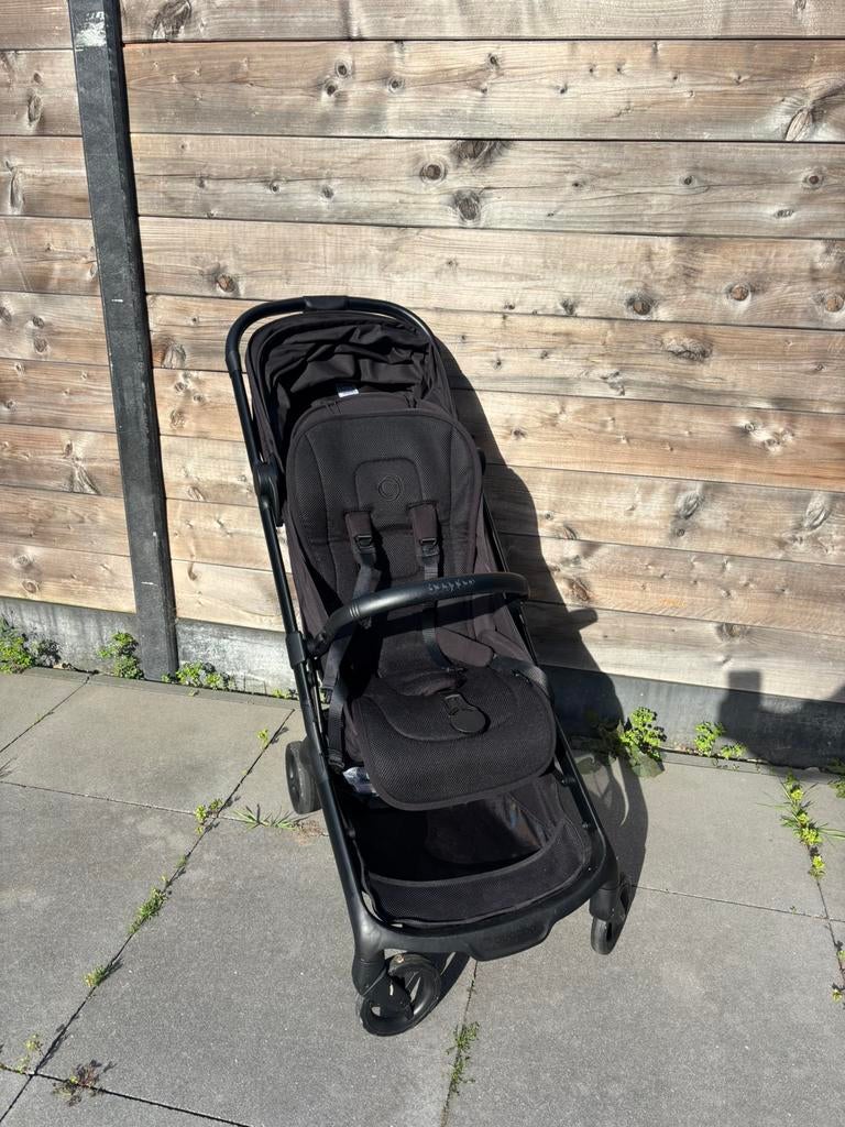 Bugaboo butterfly 2 (nieuwe versie) met meerdere accessoires, Ophalen, Zo goed als nieuw, Verstelbare rugleuning