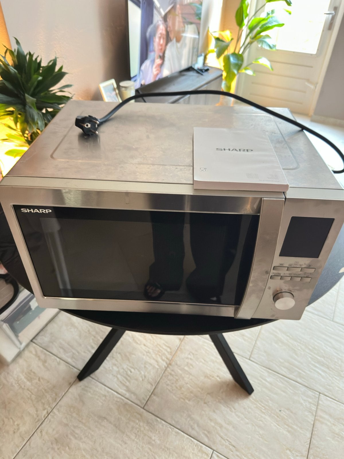 Sharp Combimagnetron - Zilverkleurig en Compleet, Witgoed en Apparatuur, Ophalen, Combimagnetron, Gebruikt, Grill