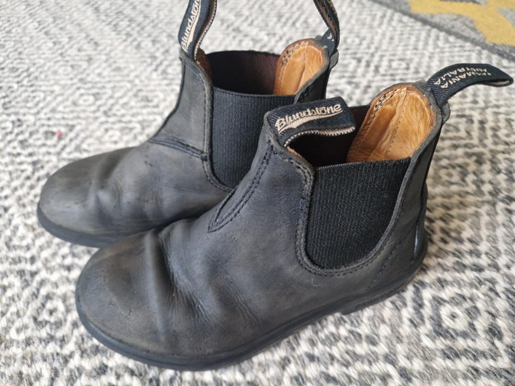 Blundstone kinderlaarzen - Maat 32, Gebruikt, Jongen of Meisje, Ophalen of Verzenden, Laarzen
