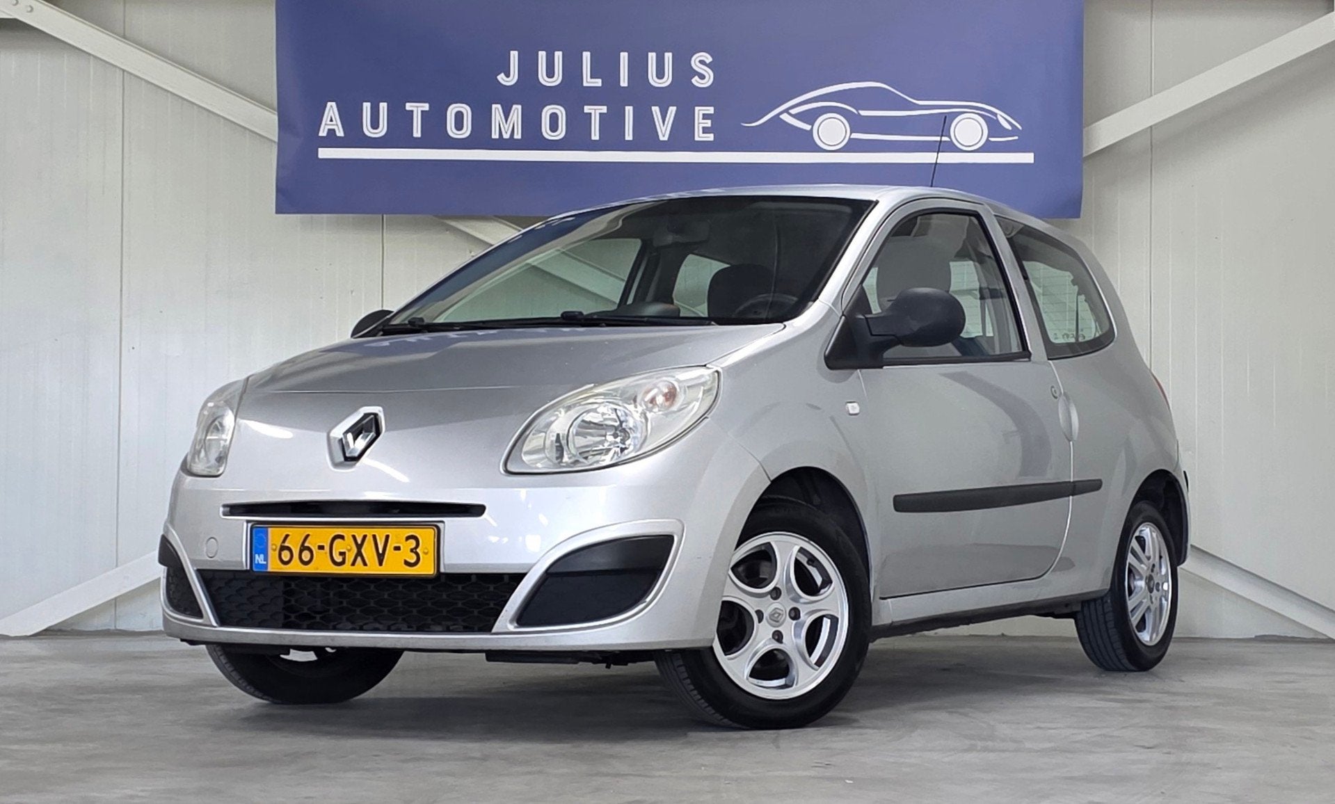 Renault Twingo 1.2 Authentique Trekhaak Airco LM Nieuwe APK!, Voorwielaandrijving, Gebruikt, 4 cilinders, 4 stoelen