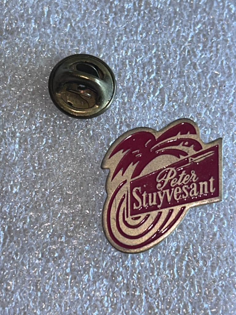 Peter stuyvensant 2, Ophalen of Verzenden, Zo goed als nieuw, Merk, Speldje of Pin